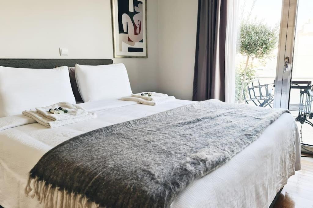 Heated Plunge Pool & Firepit Acropolis Penthouse Apartment Athens Ngoại thất bức ảnh